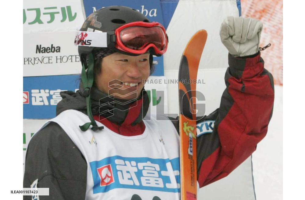 (2)Japan's Ueno places 3rd at World Cup men's moguls