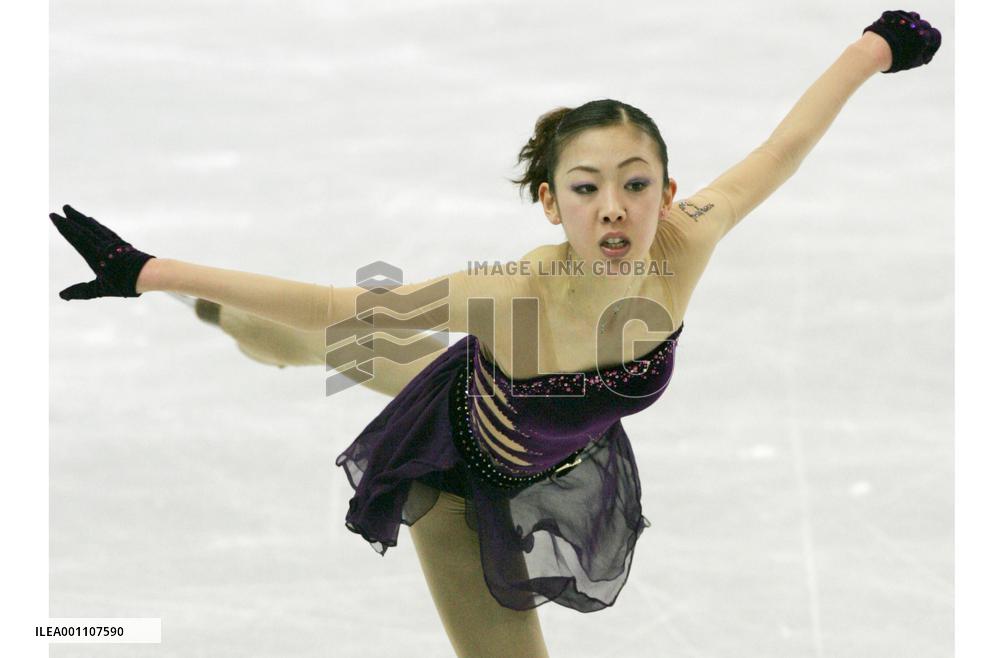 (1)Suguri takes lead at Four Continents
