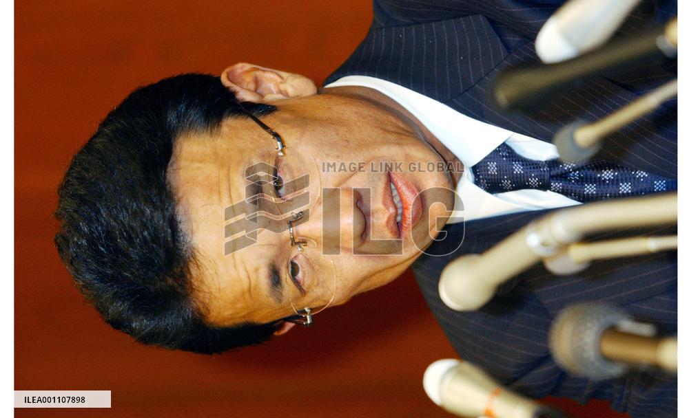 (2)LDP lawmaker apologizes for molesting woman, vows to quit drinking