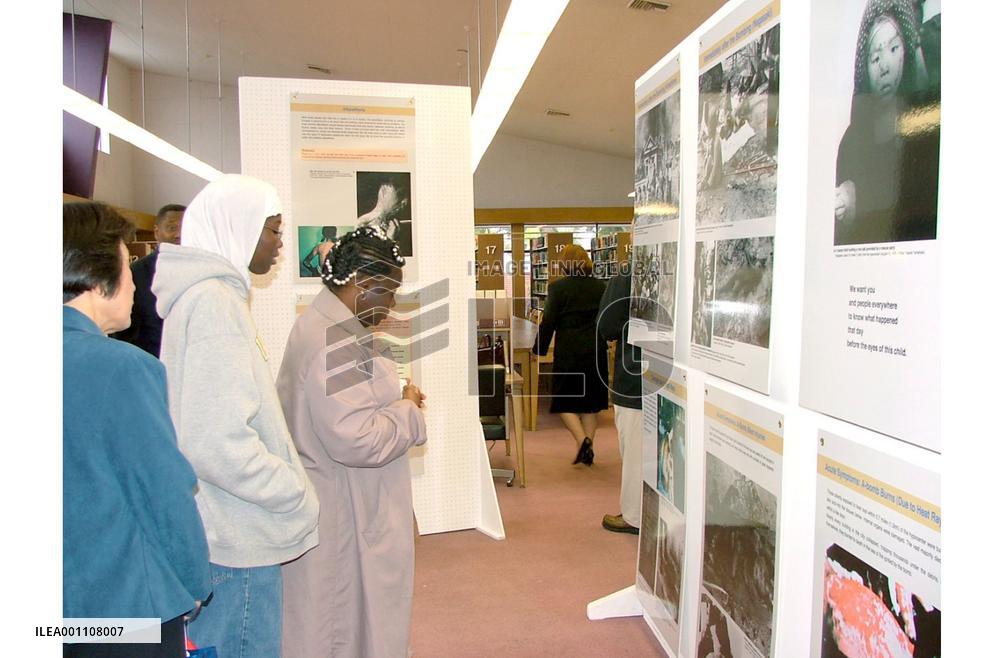 A-bomb exhibit opens at college in California