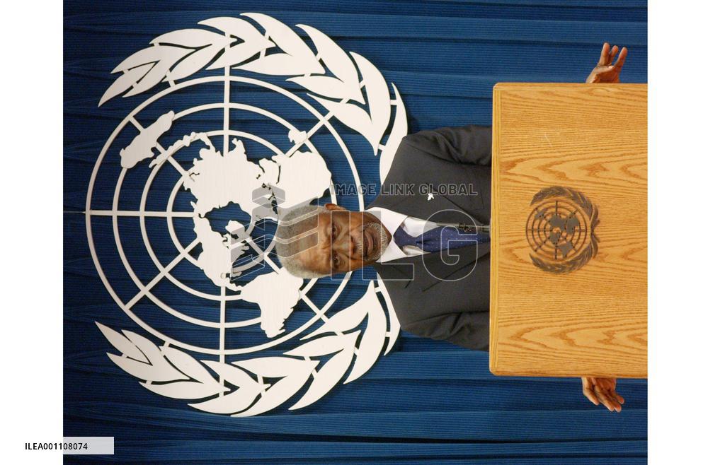 (2)Annan eyes 'representative' UNSC, mentions Japan as candidate