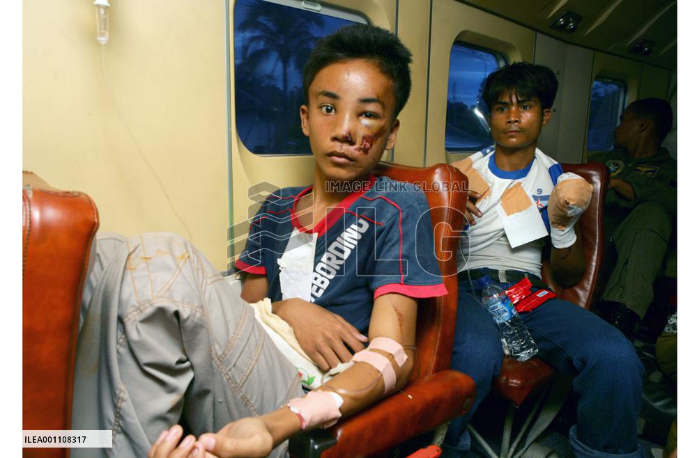 (8)Scenes from Indonesia's Nias and Simeuleu islands after quake