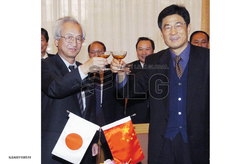Kyodo, Xinhua sign new agreement on cooperation