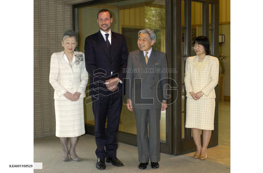 (2)Norwegian Crown Prince Haakon in Japan