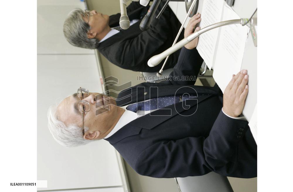 TSE decides to delist Kanebo in June for accounting fraud