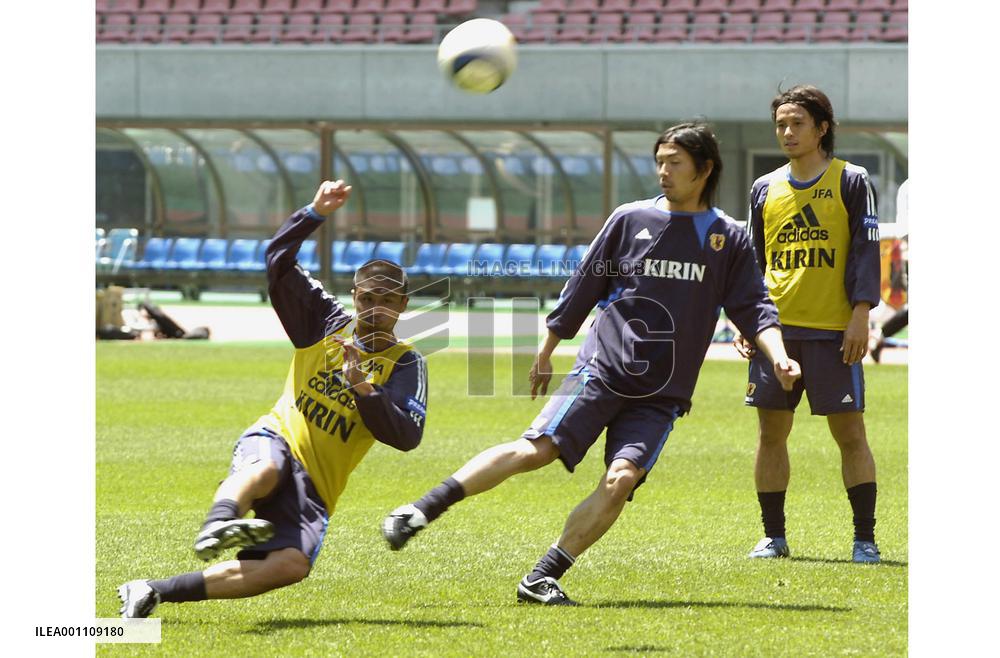 (2)Japan tune up for Peru clash