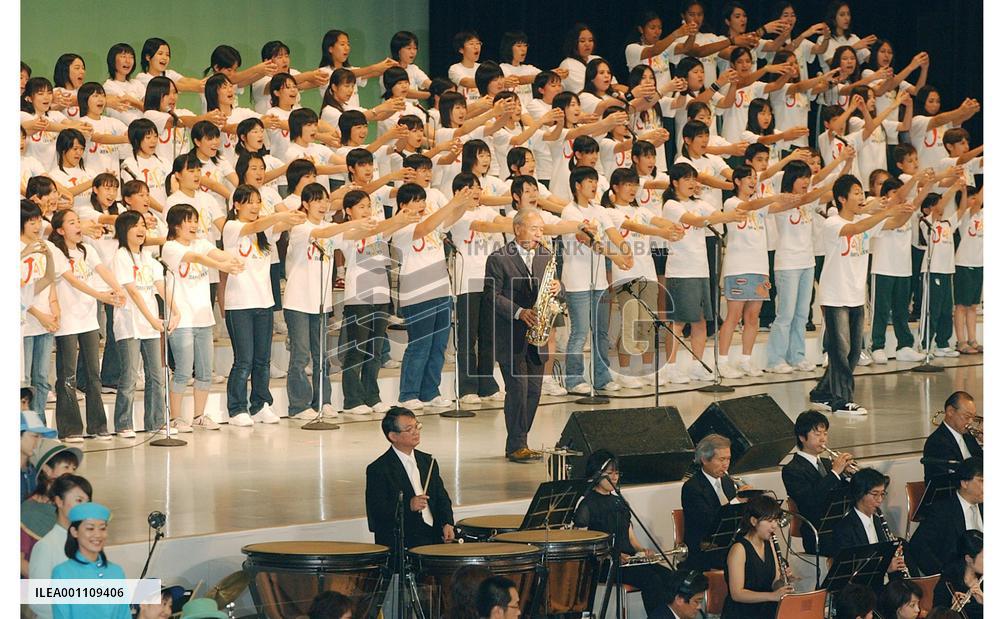 (4)Japan Week kicks off at Aichi Expo featuring world music concerts