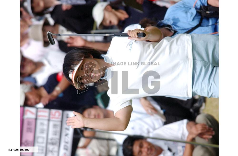 (1)Fudo wins Suntory Ladies Open with final-round charge
