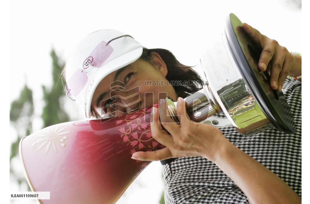 S. Korean veteran Ku wins Apita Circle-K Sunkus Ladies golf