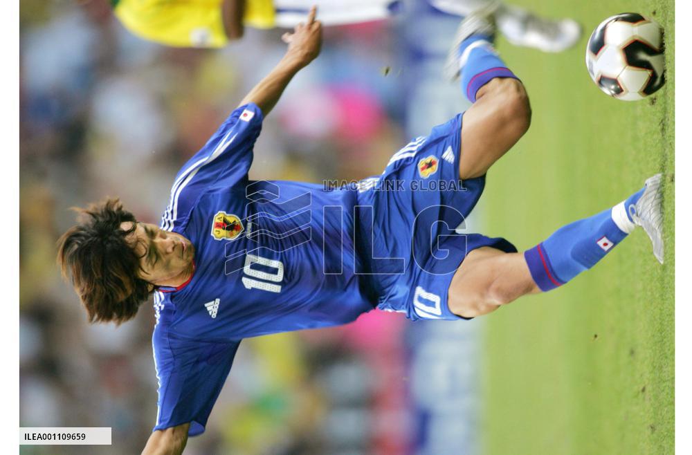 (2)Japan bow out of Confeds after holding Brazil