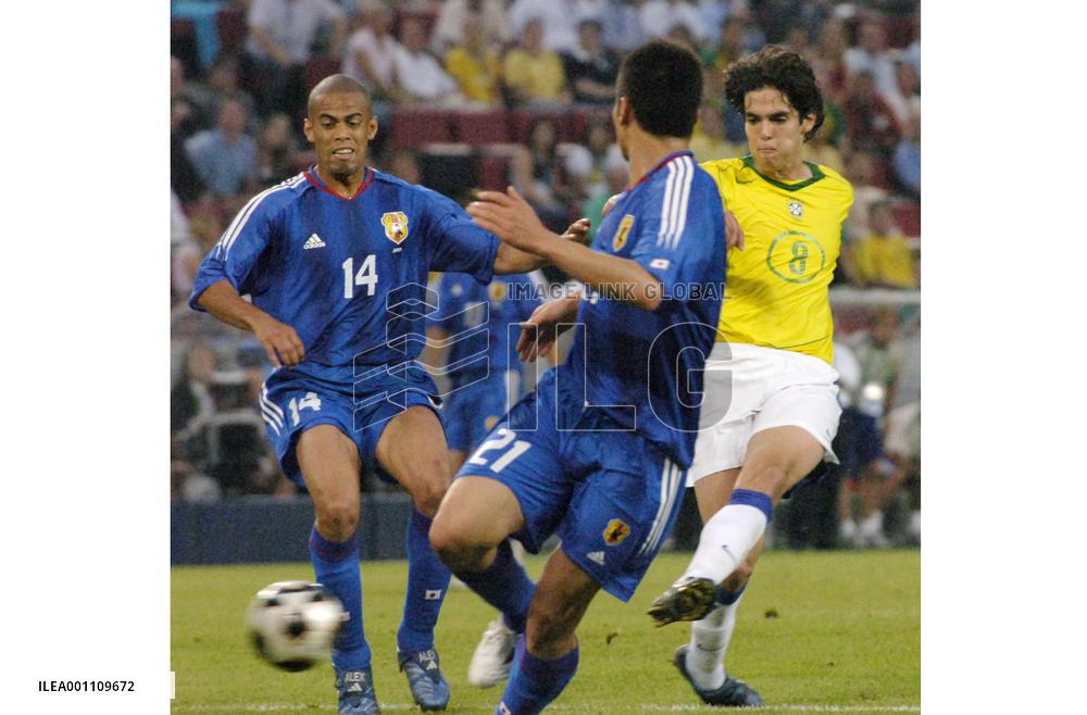 (11)Japan bow out of Confeds after holding Brazil