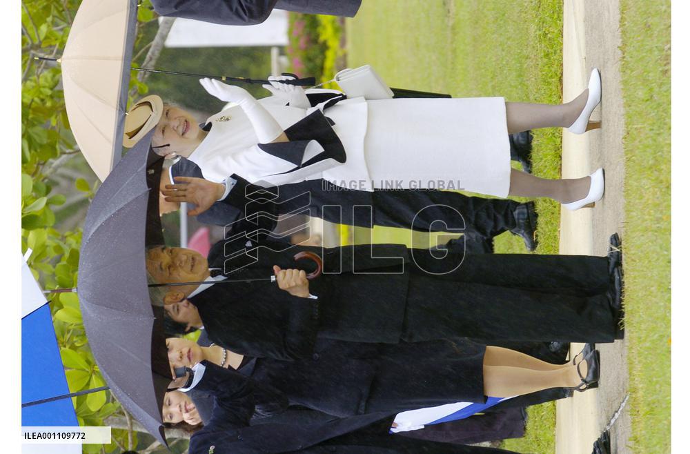 Japan's emperor prays for war dead on Saipan, including Koreans