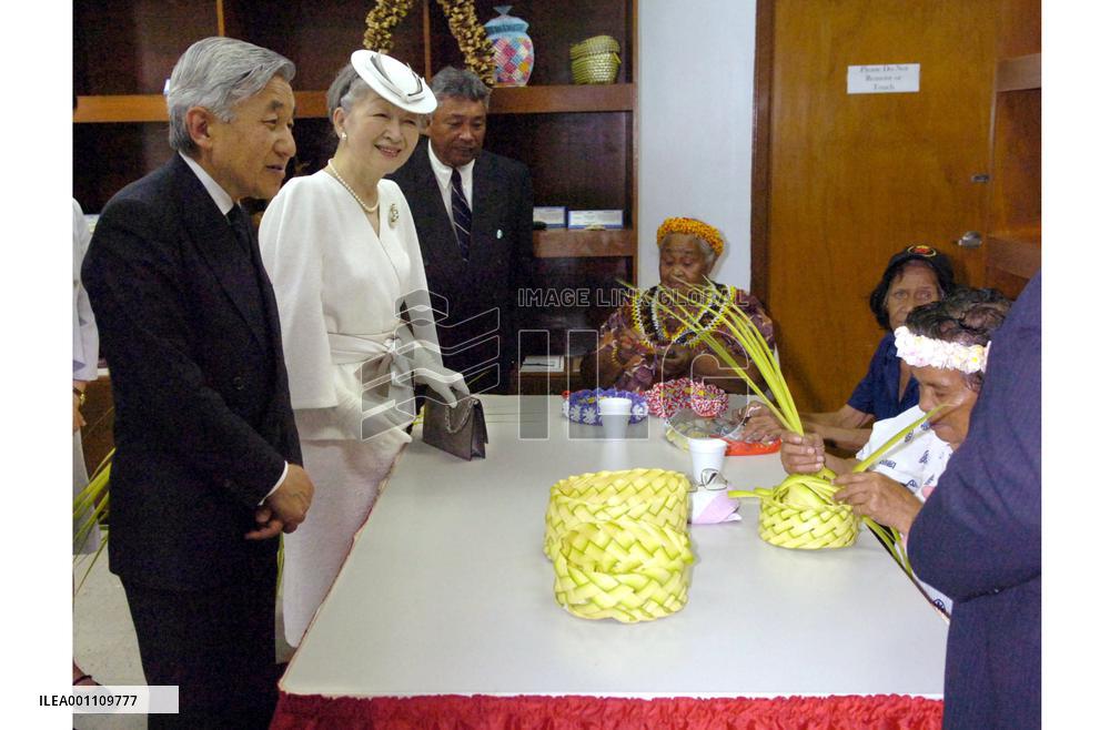 Japan's emperor prays for war dead on Saipan, including Koreans