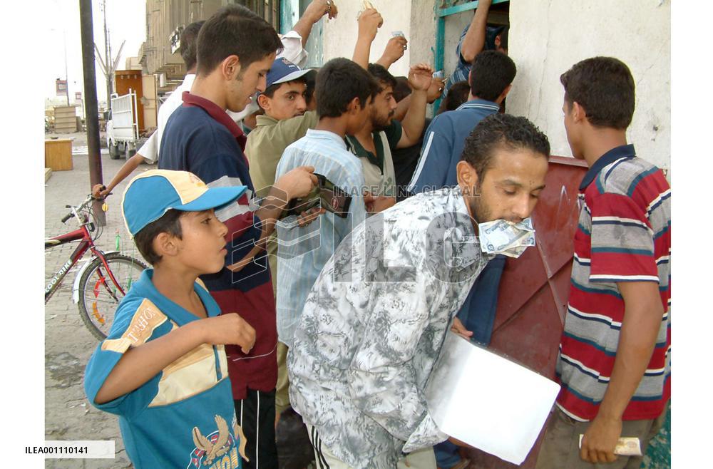 Ice sales brisk in Baghdad helped by blackouts