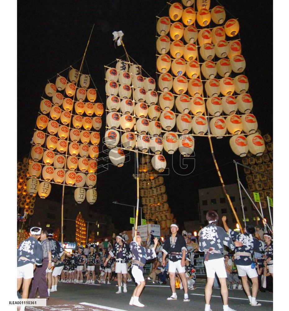 ''Kanto Festival'' begins in Akita