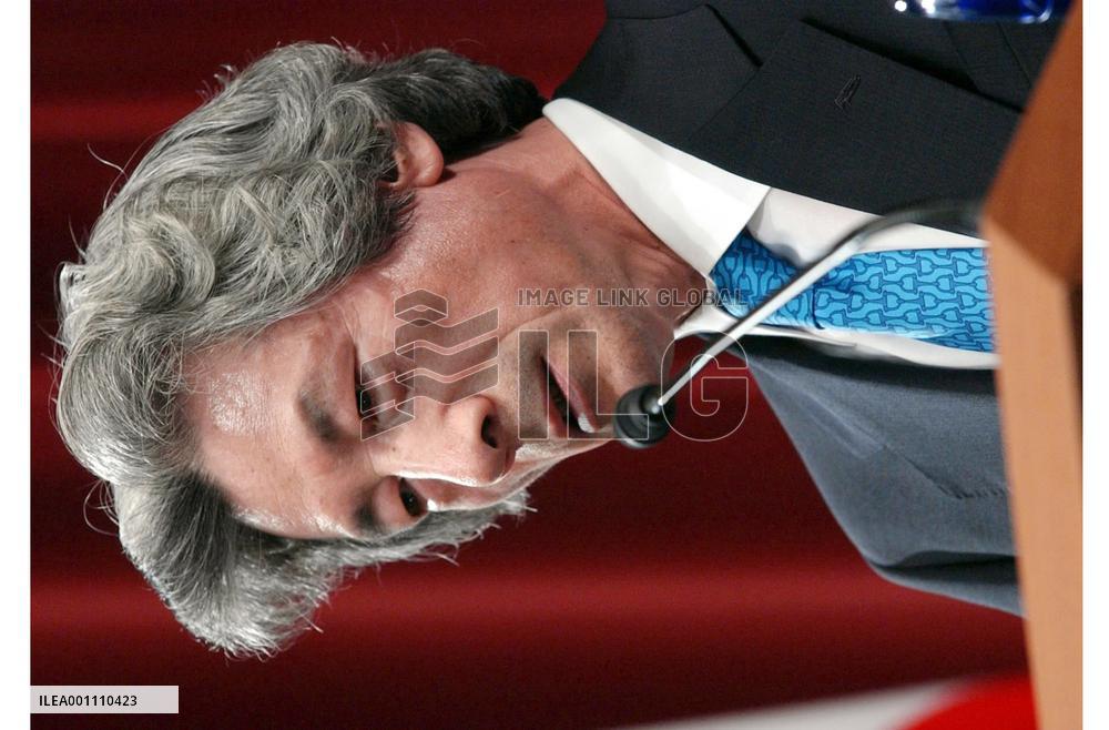 Koizumi dissolves lower house for snap election