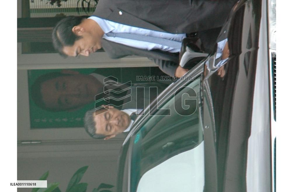 Ex-premier Hashimoto announces retirement from politics