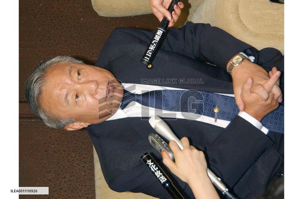 LDP rebel Konoike will back postal bills if coalition wins