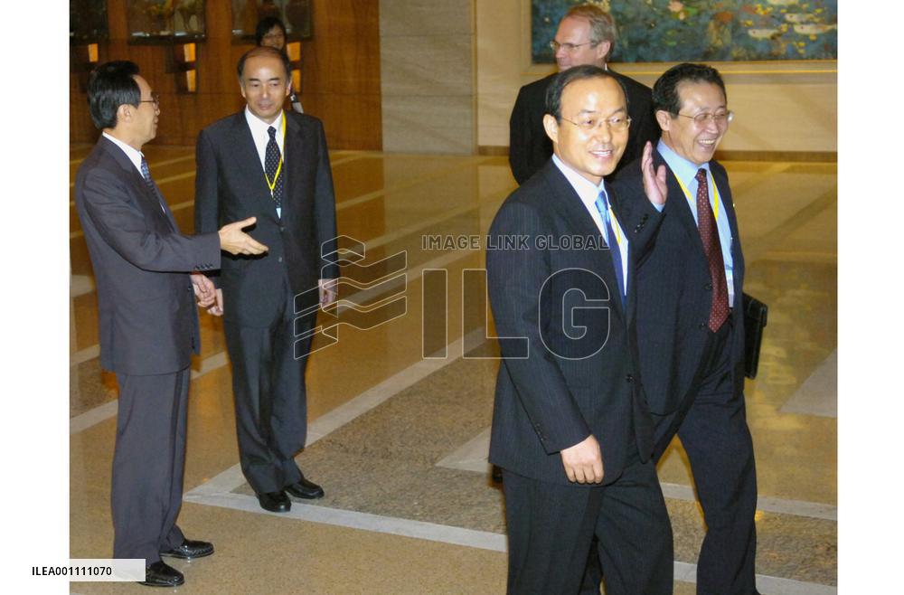 Delegates hold fourth day of 6-party talks