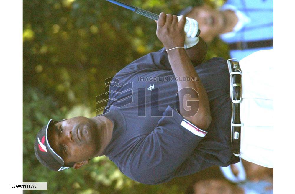 Chand grabs lead after 1st round of Japan Open