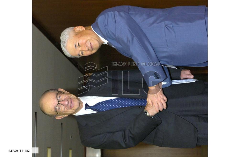 Greenspan meets BOJ's Fukui in Tokyo