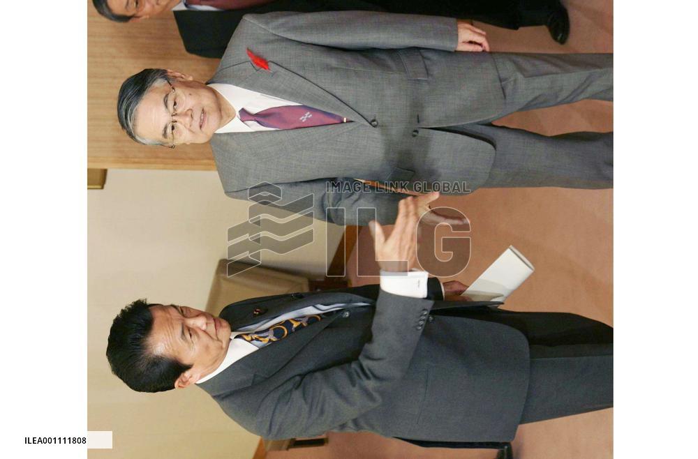 Okinawa, Kanagawa governors reject realignment plans