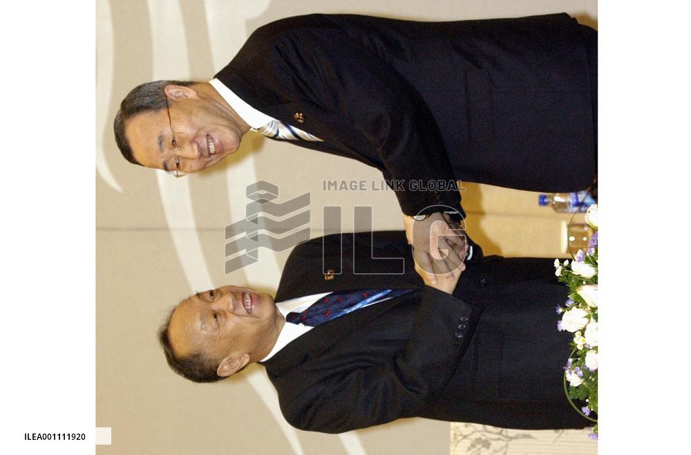 China's Li and S. Korea's Ban meet in S. Korea