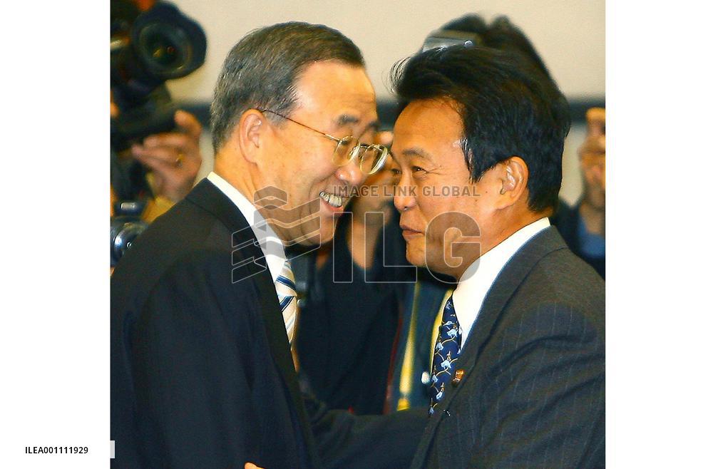 APEC ministers start talks