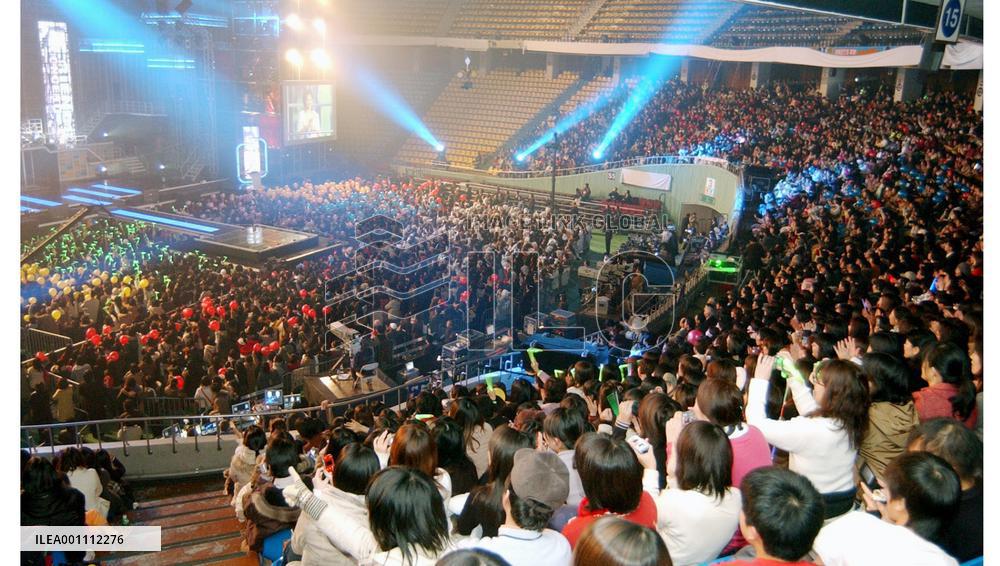 Japan-Korea Friendship ends with pop music concert