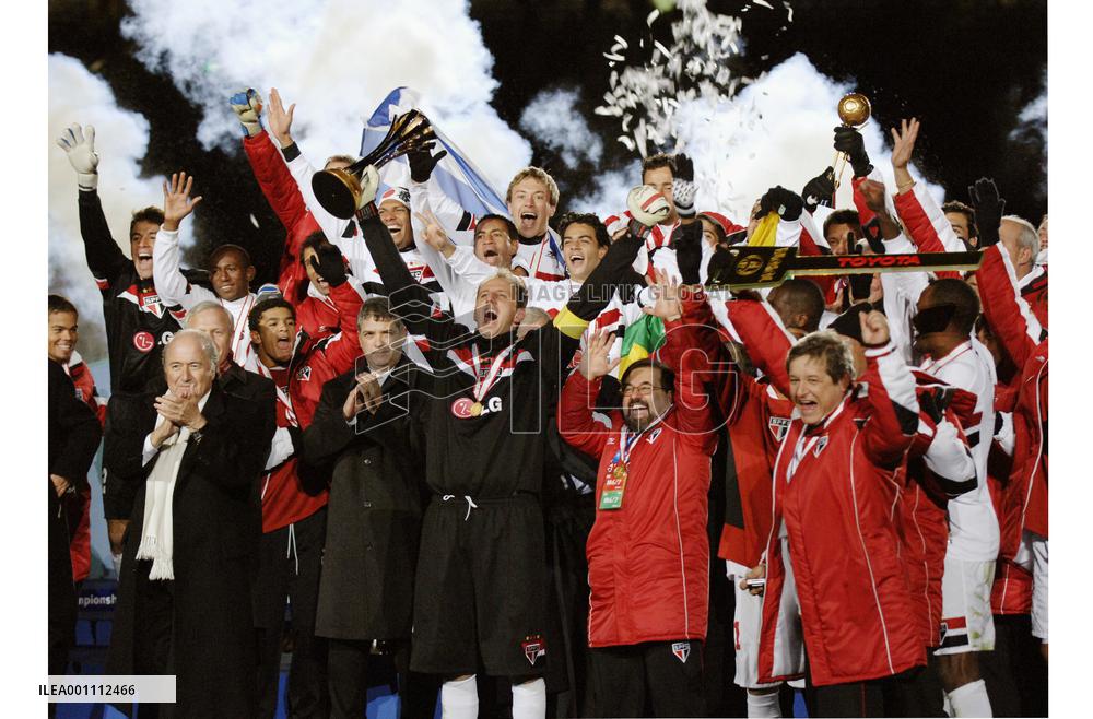 Sao Paulo down Liverpool to win Club World Championship