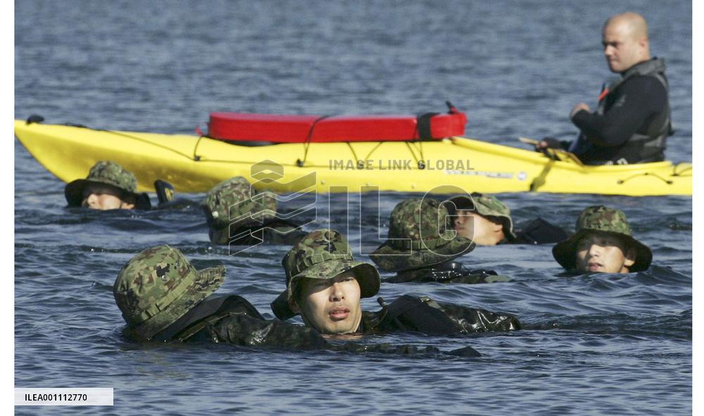 Japan, U.S. troops hold 1st joint exercise for island defense