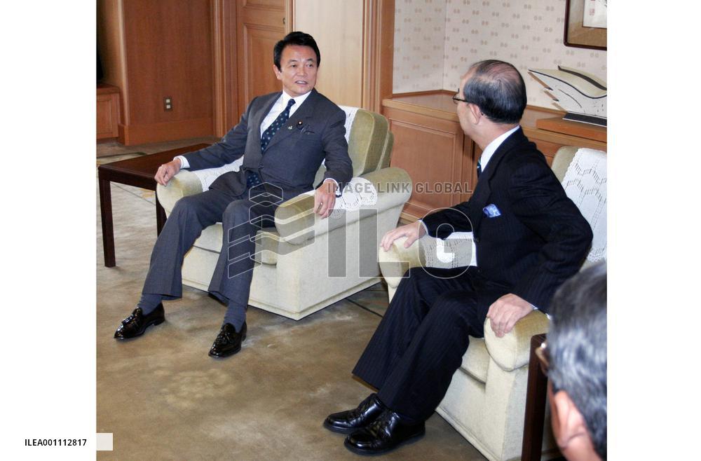 Aso visits Yamaguchi Pref. to seek understanding for realignment