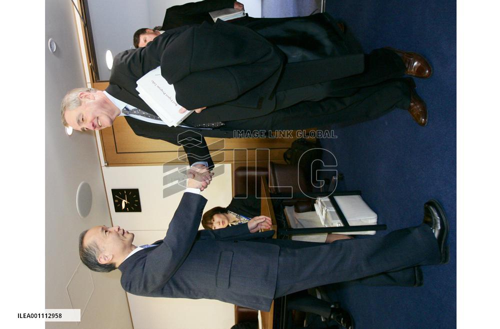 Japan, U.S. hold senior working-level talks on beef issue