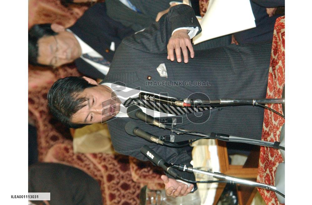 Farm minister apologizes over U.S. beef import resumption