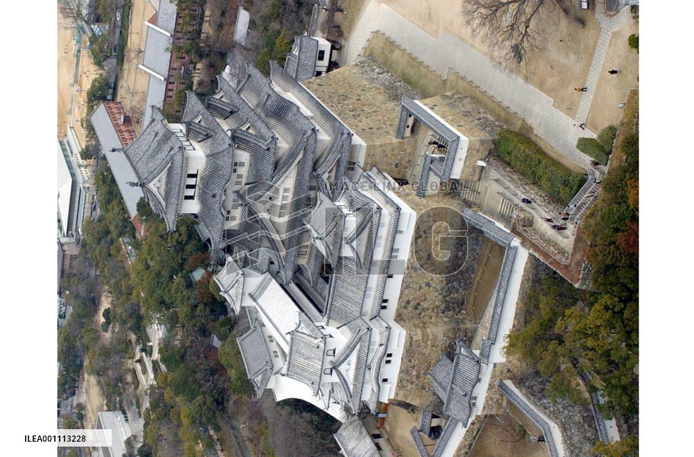 Himeji Castle building could crumble in fairly powerful quake