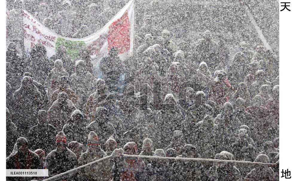 Passionate cheers at Olympic venues