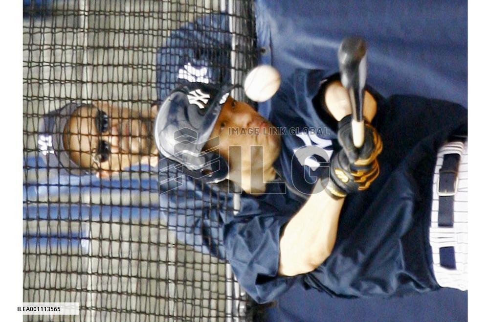 Japanese major leaguers begin pre-season training