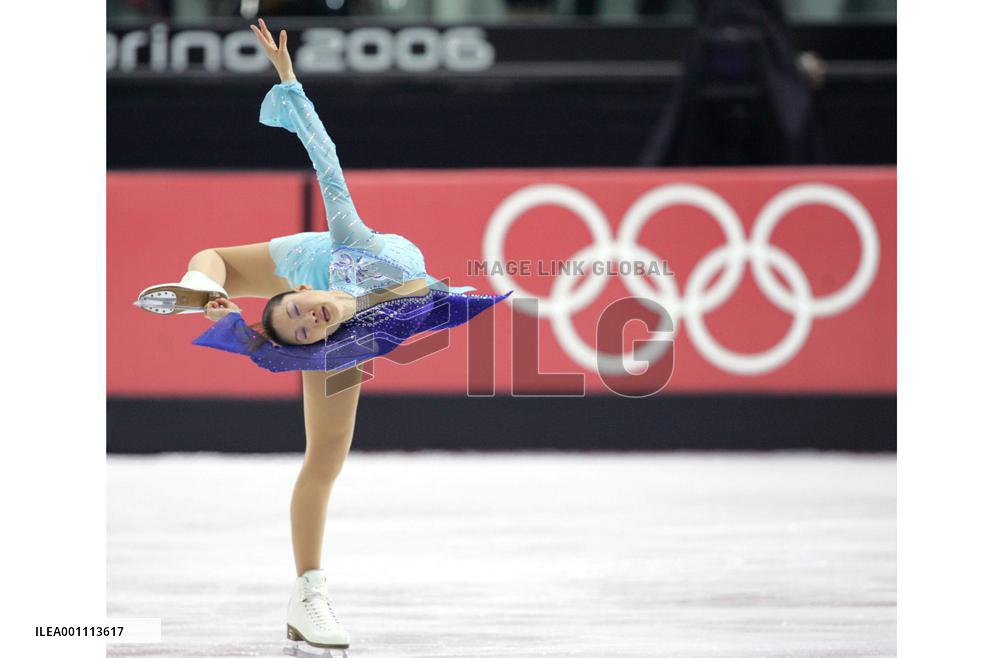 Arakawa wins gold in women's figure skating