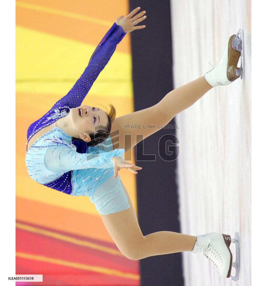 Arakawa wins gold in women's figure skating