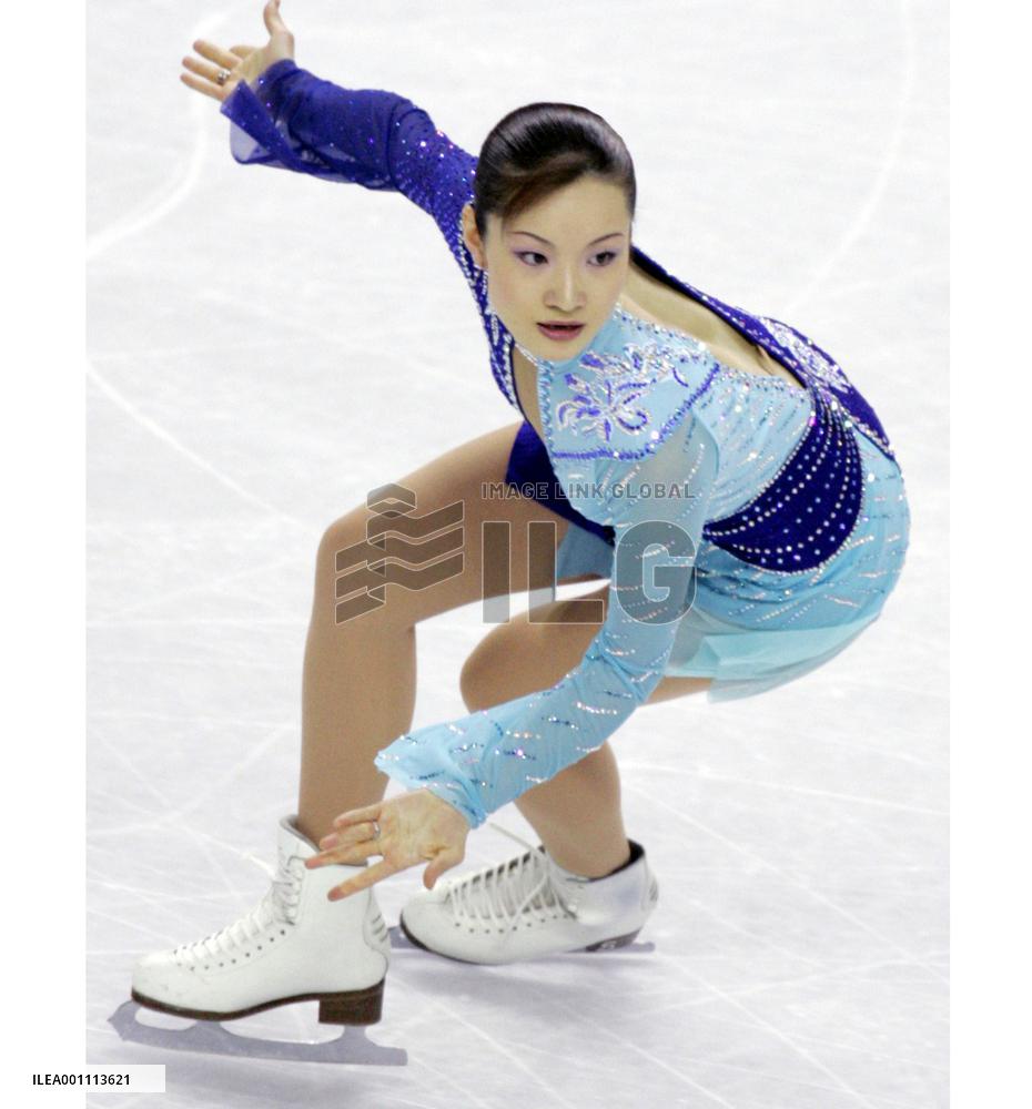 Arakawa wins gold in women's figure skating