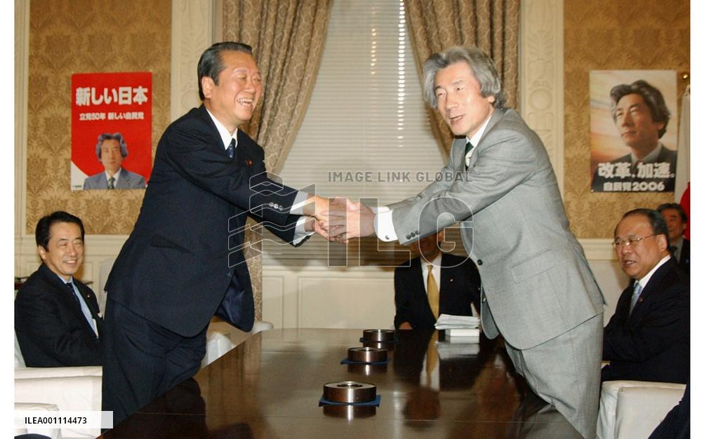 New DPJ leader Ozawa visits Koizumi