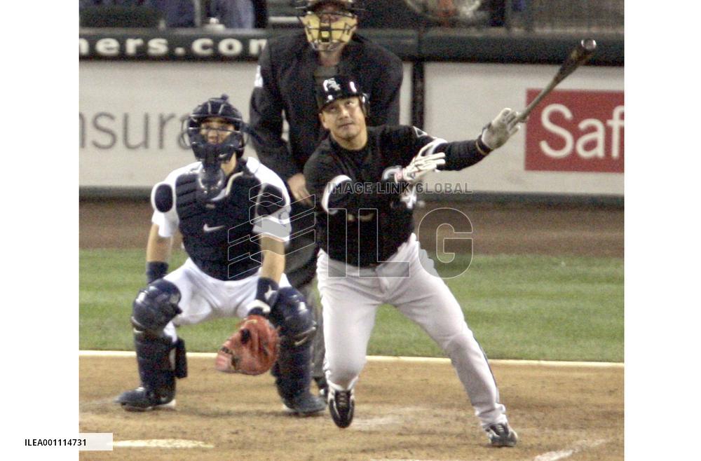 White Sox infielder Iguci hits 2-run homer against Mariners