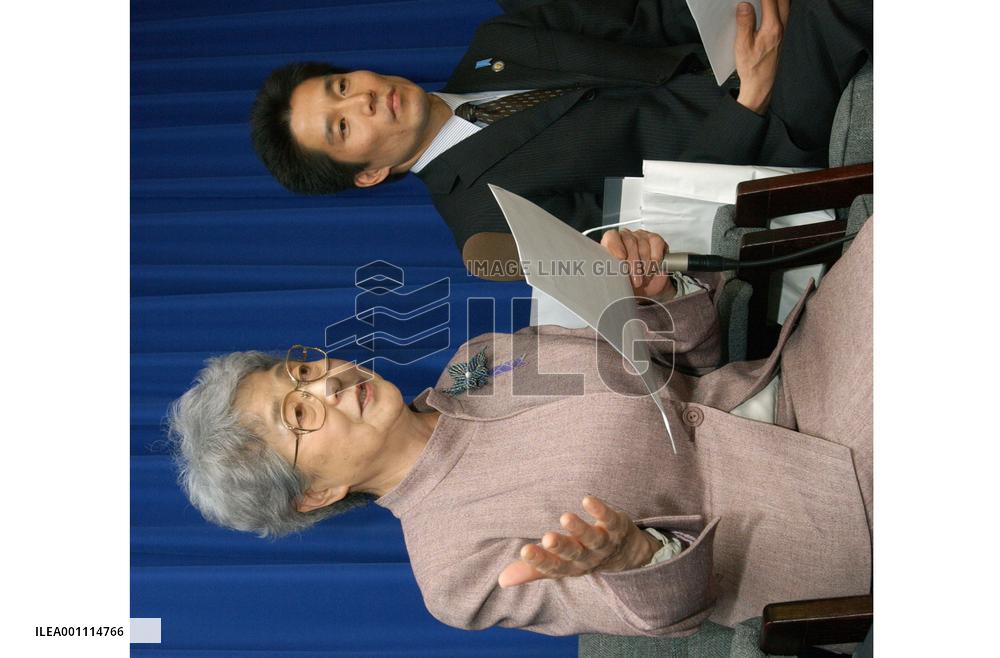 Yokota meets with Bush on abductee issue