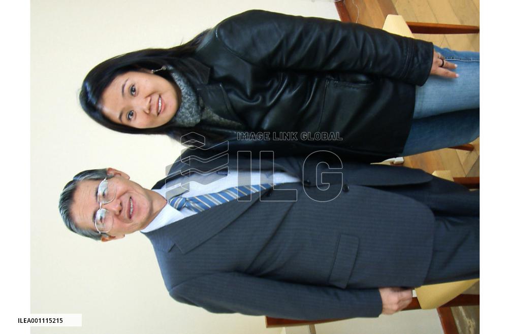Fujimori with daughter in Santiago