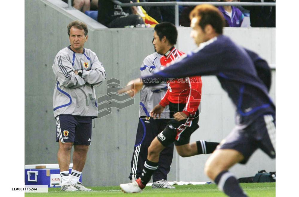 Japan plays warm-up match at training camp