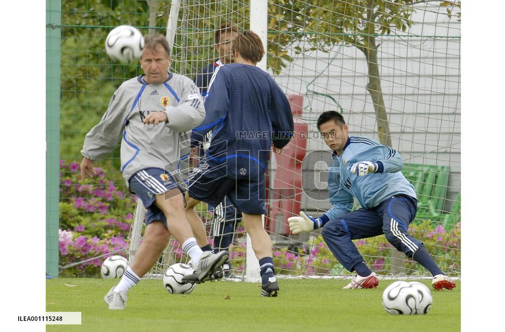 Japan team practices ahead of World Cup finals