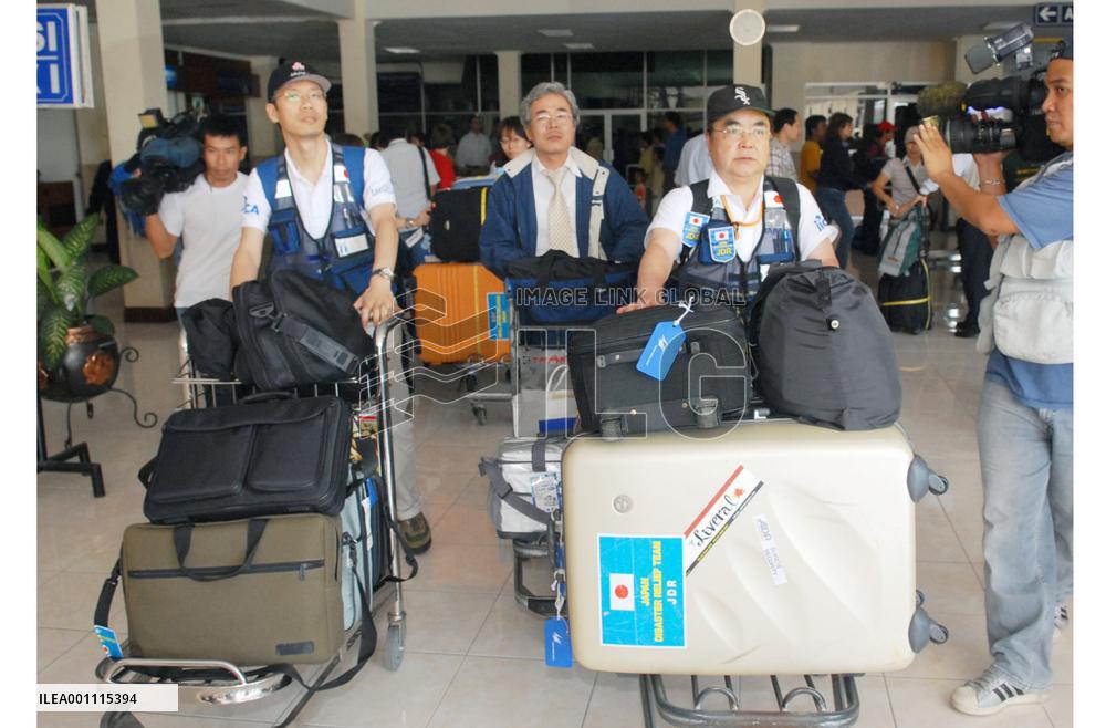 Japan's aid team arrives in Java