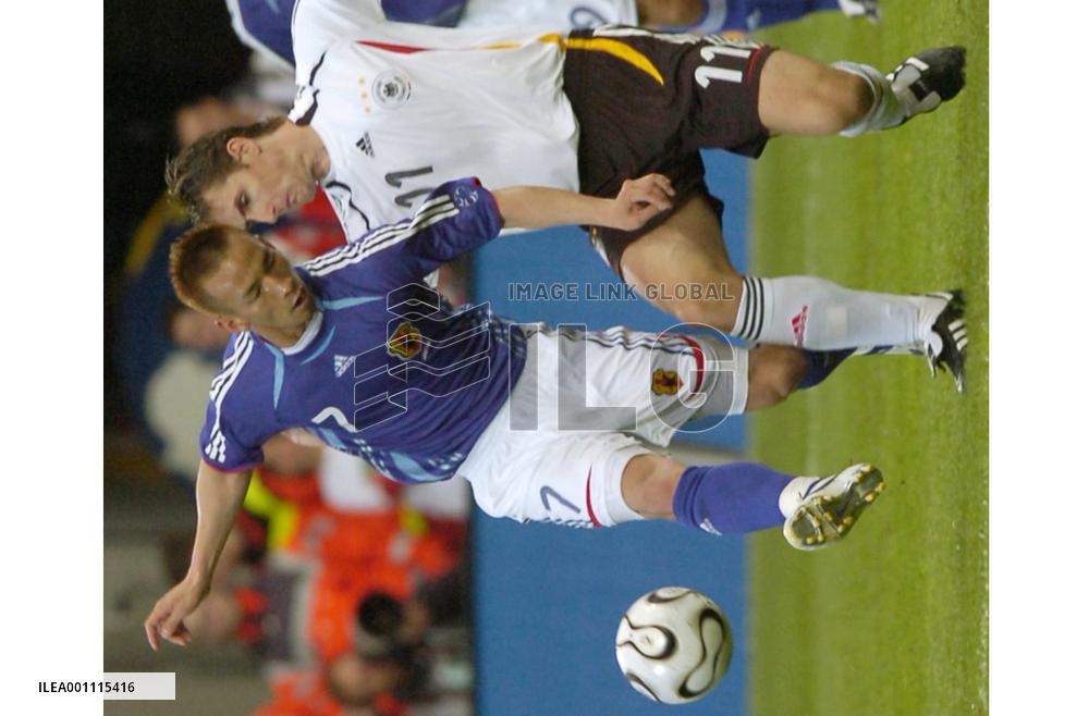 Japan hold World Cup hosts Germany to 2-2 draw