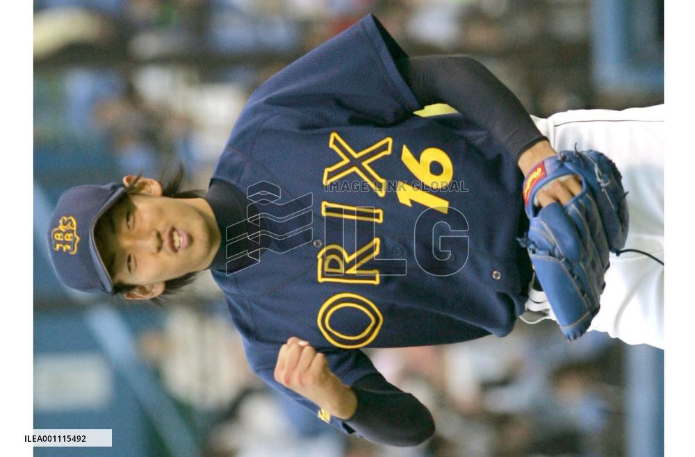 Hirano shuts out Swallows