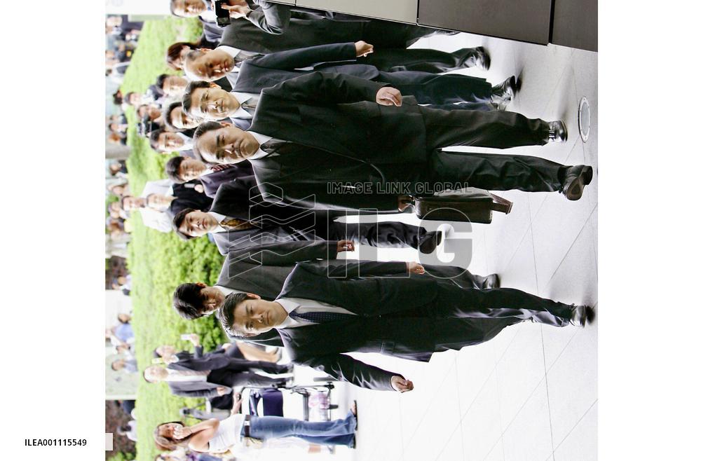 Fund mogul Murakami arrested over suspected insider trading